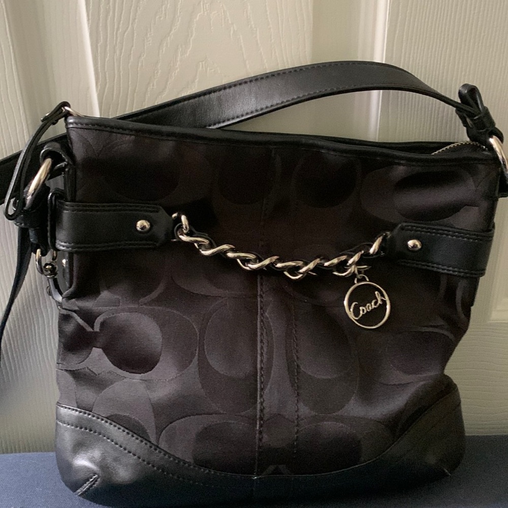 AUTHENTIC RARE Coach Signature Optic Chain bag cross shoulder or one shoulder